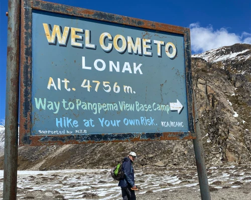 Lhonak